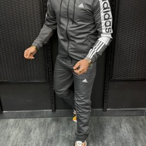 Спортивний костюм Adidas з плащівки