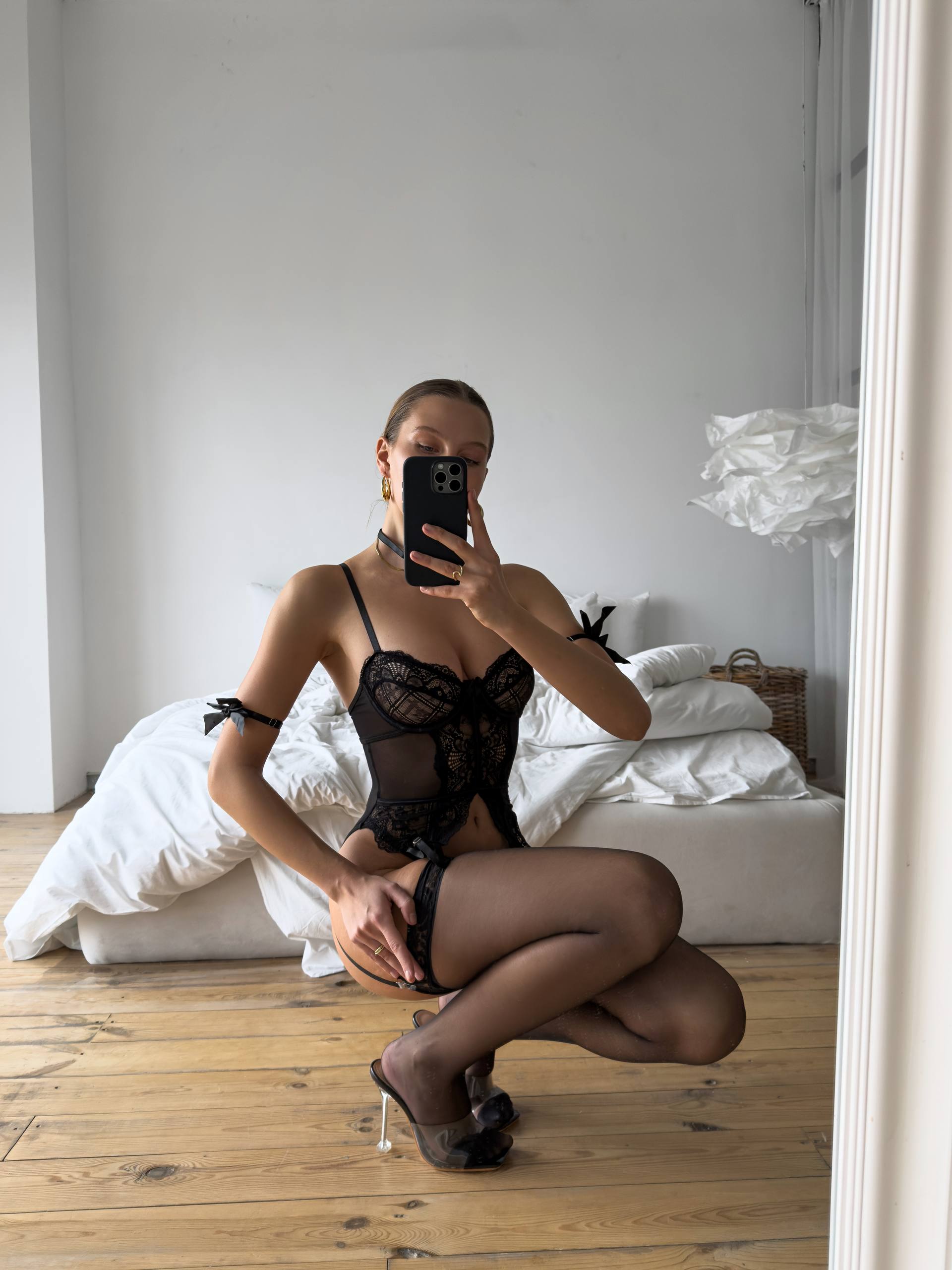 Мереживний корсетний комплект із панчохами "Vibe of Control" - Зображення 3