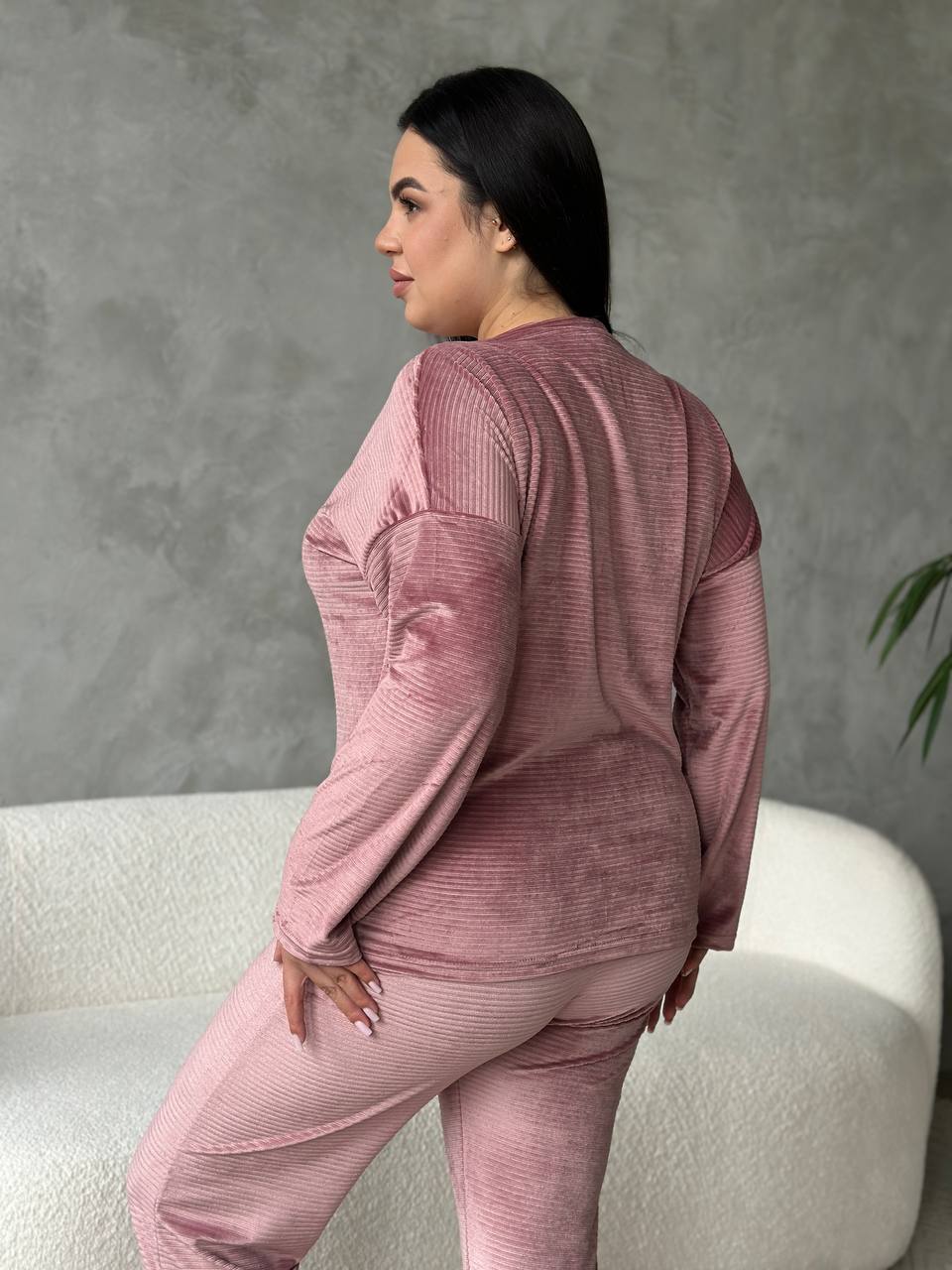 Жіночий велюровий костюм для дому (Батал 2XL-4XL) / Пудрова піжама з турецького велюру - Зображення 8