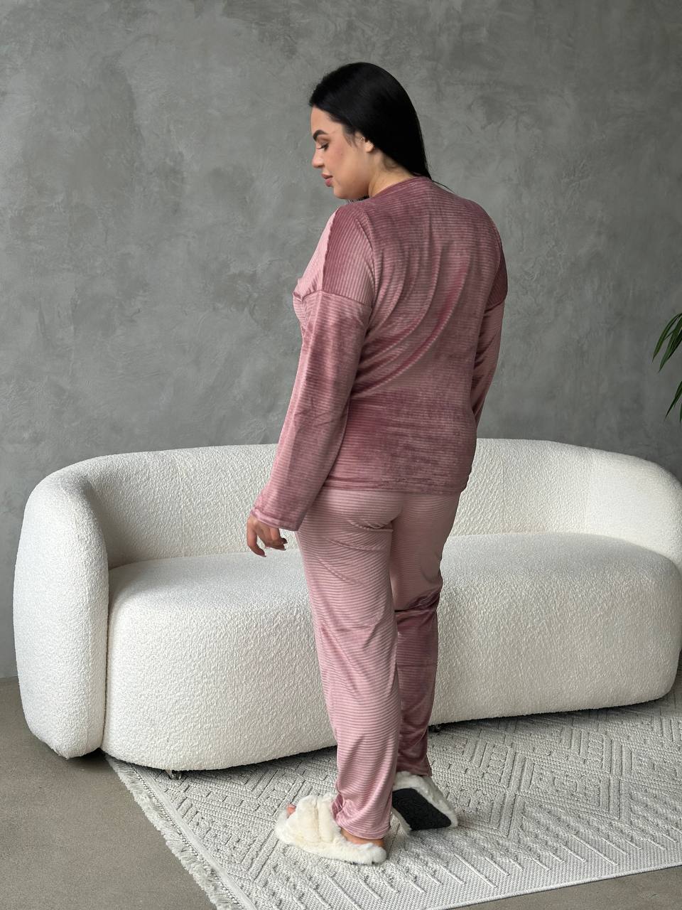 Жіночий велюровий костюм для дому (Батал 2XL-4XL) / Пудрова піжама з турецького велюру - Зображення 10