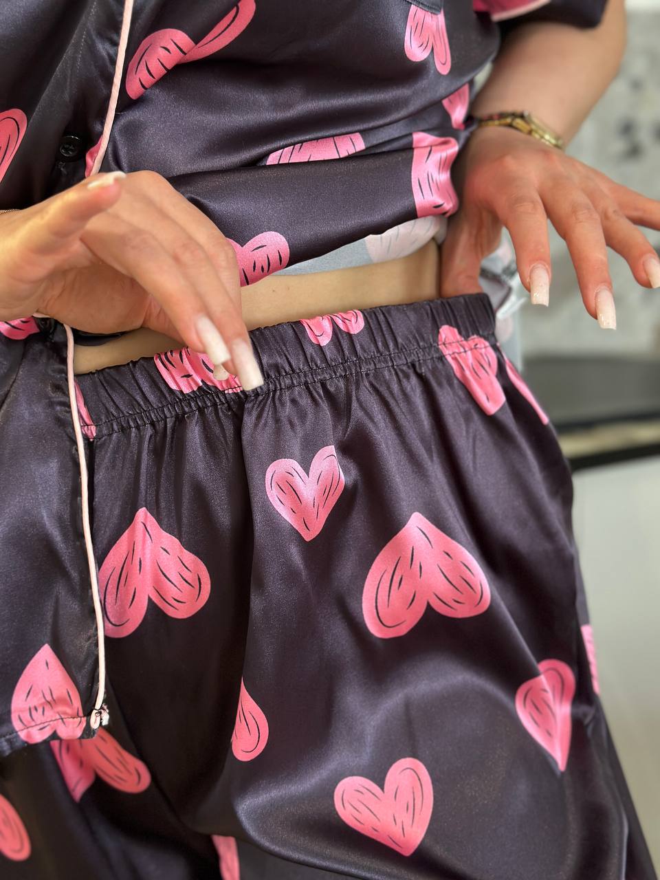 Шовкова піжама з принтом "Сердечка" (Plus Size 2XL-5XL) / Ніжний домашній костюм для пишних форм - Зображення 7