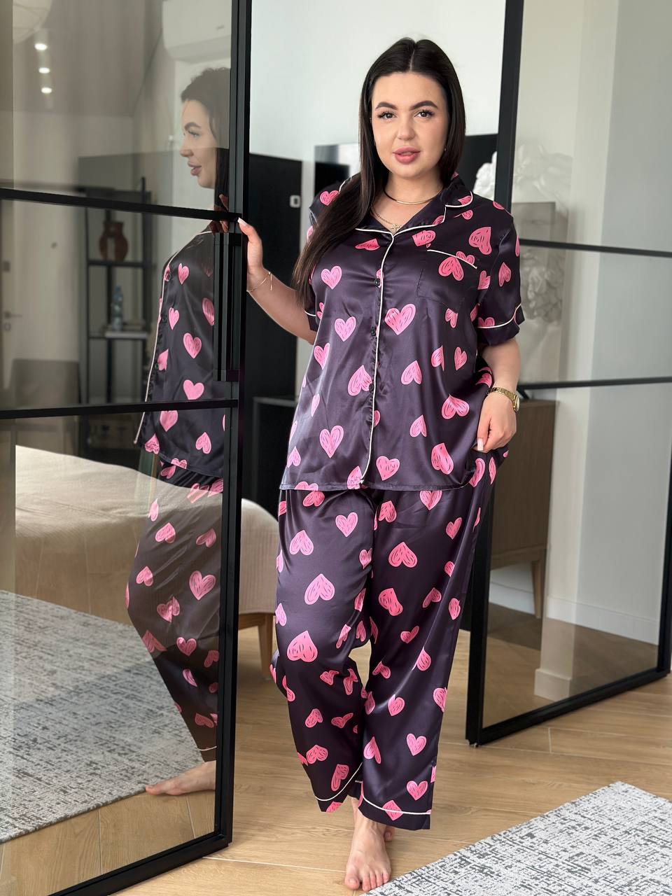 Шовкова піжама з принтом "Сердечка" (Plus Size 2XL-5XL) / Ніжний домашній костюм для пишних форм - Зображення 4